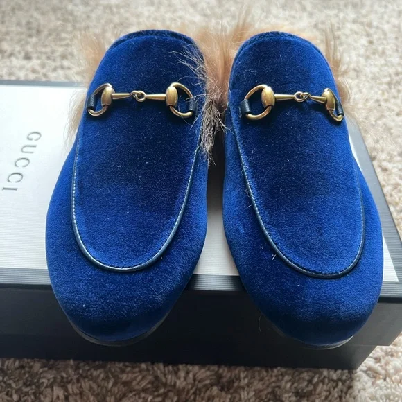 New GUCCI Princetown Fur velvet Cobalt Blue Slippers mules flats - Picture 5 of 9